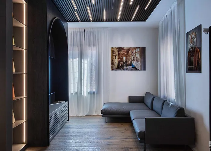 Luxury House In Marchesana 150 Mq 아파트 *