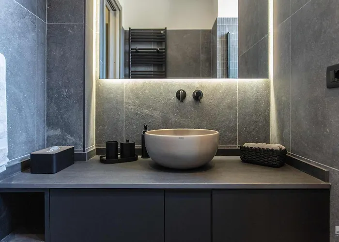 아파트 Luxury House In Marchesana 150 Mq