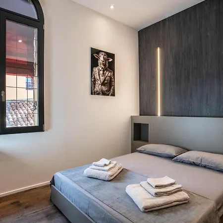 Lägenhet Luxury House In Marchesana 150 Mq