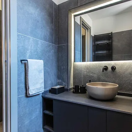 Luxury House In Marchesana 150 Mq Lägenhet